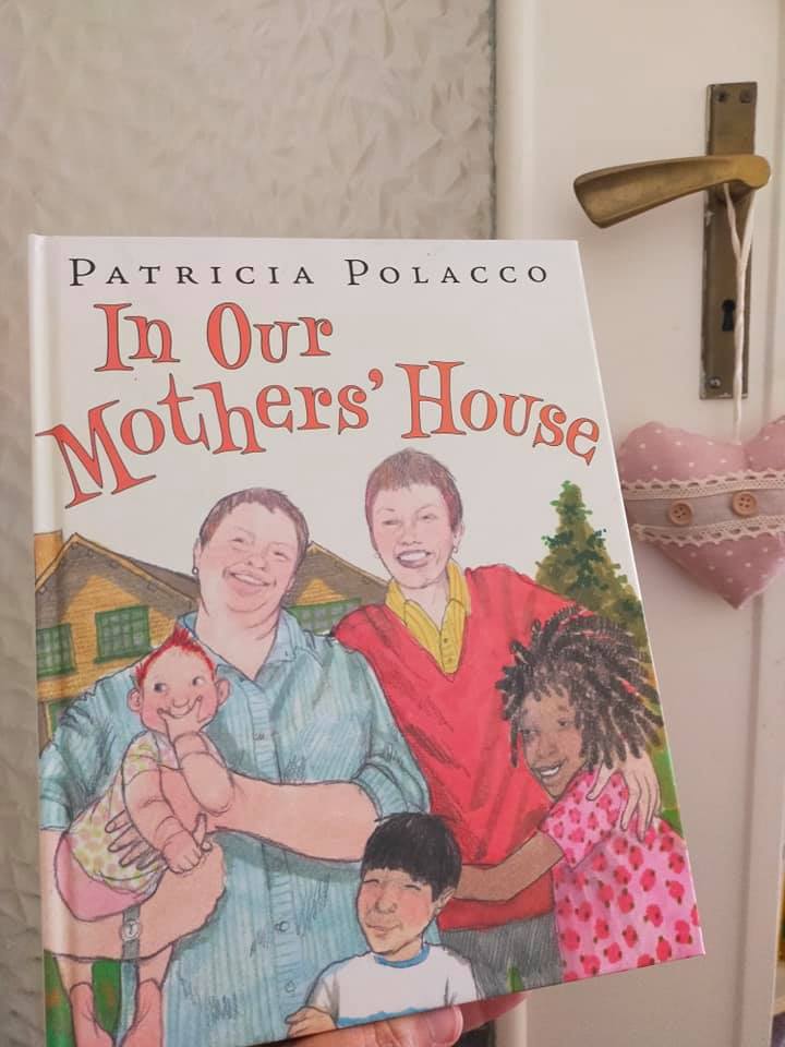 Libro In our mothers'house di Patricia Polacco