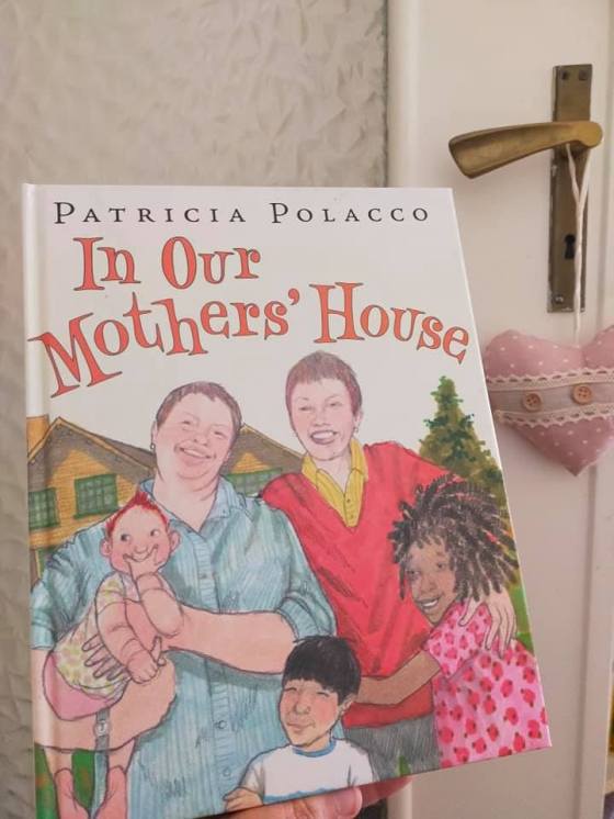 Libro In our mothers'house di Patricia Polacco